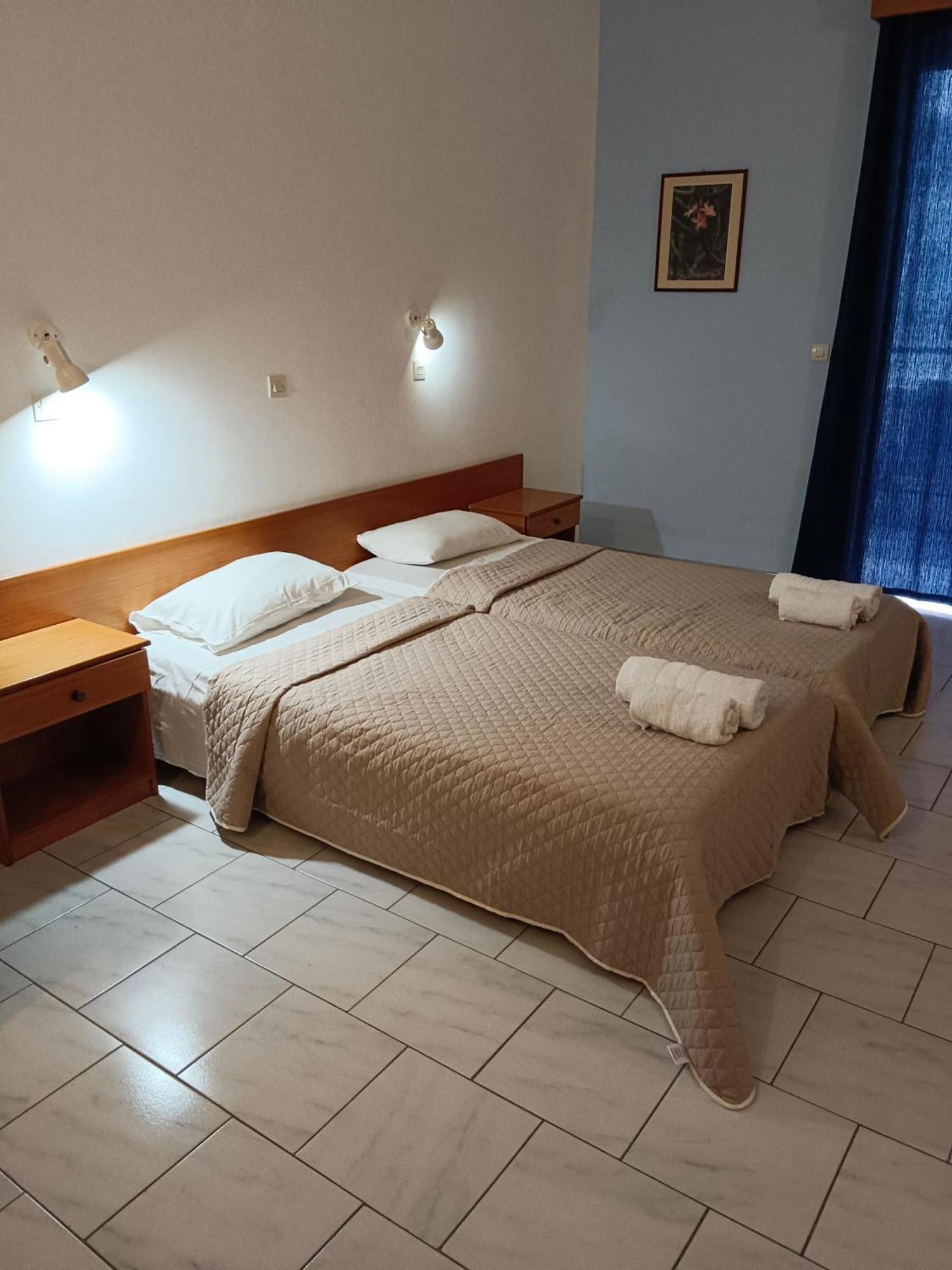 Pyrgos Hotel Apartments Kremastí Extérieur photo
