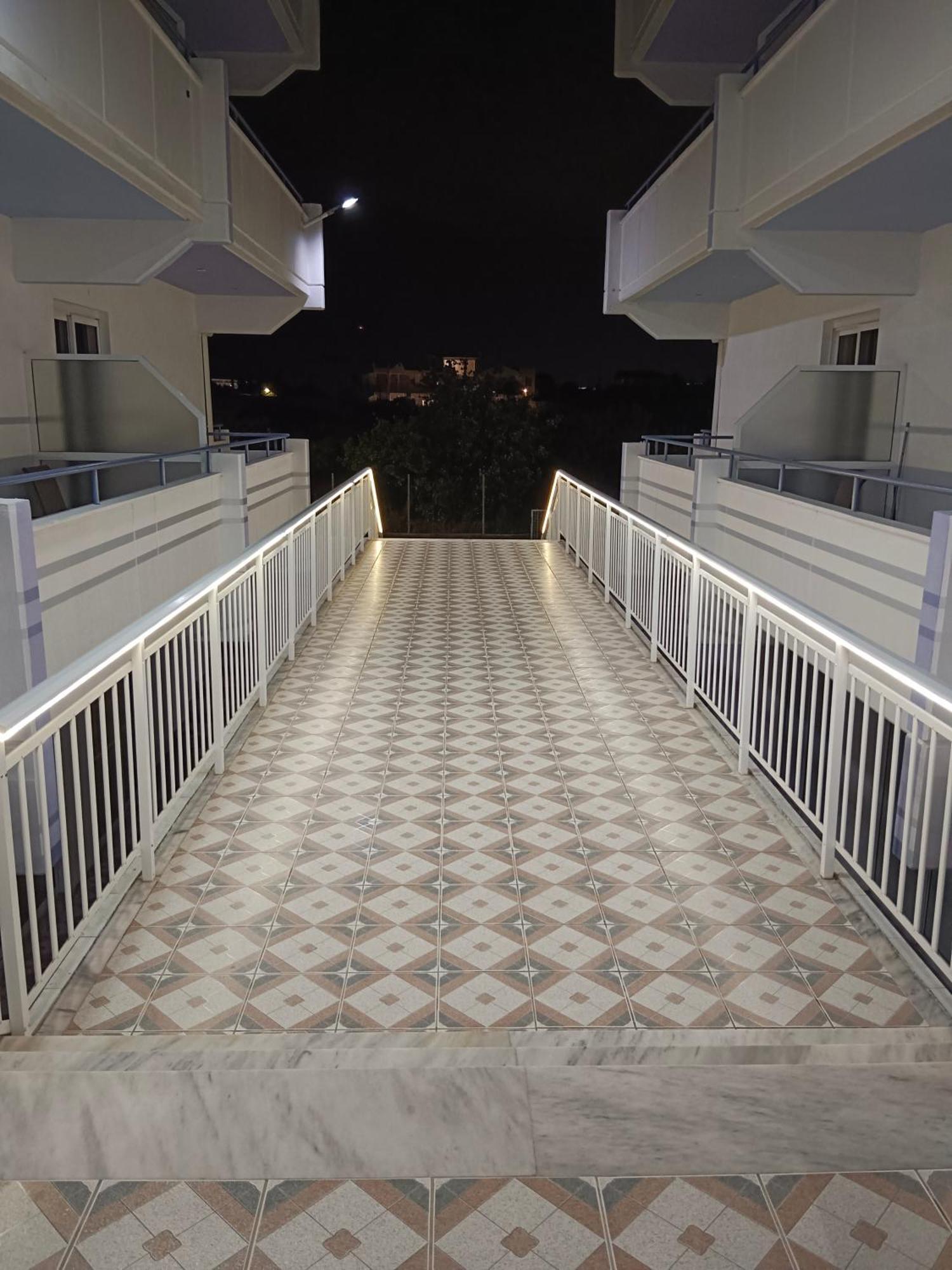 Pyrgos Hotel Apartments Kremastí Extérieur photo