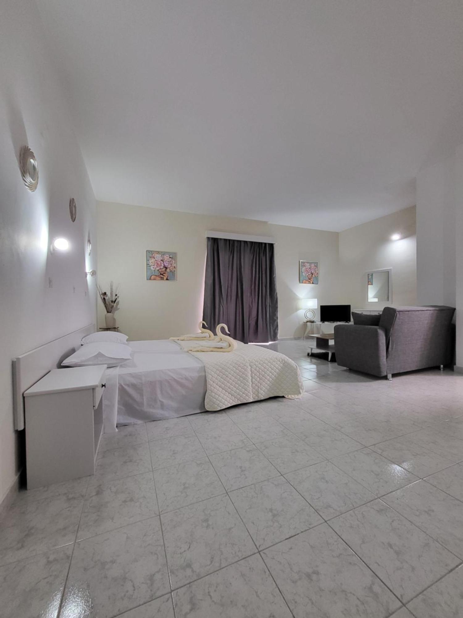 Pyrgos Hotel Apartments Kremastí Extérieur photo